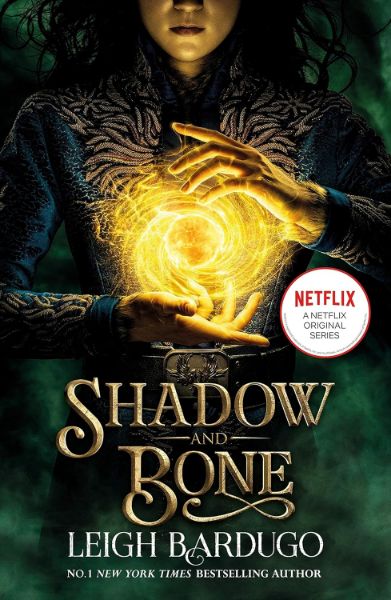 Shadow and Bone (The Shadow and Bone Trilogy #1)
